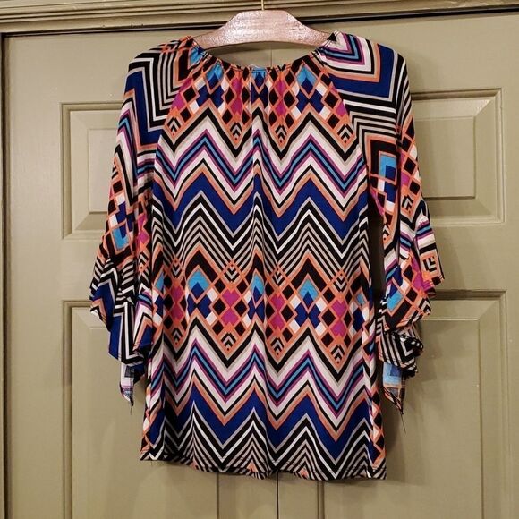 Pomelo funky geometric ruffle sleeve top - Picture 2 of 10